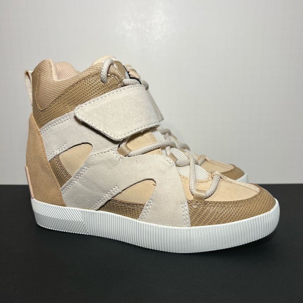 NWT Womens SOREL Out N About Sport Wedge Bootie Shoes / Size 5.5